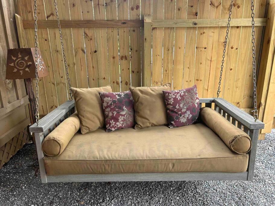Blissful Nook Tiny Home ~ Cozy Retreat W/ Hot Tub; Near Town And Deep Creek 브라이슨시티 외부 사진