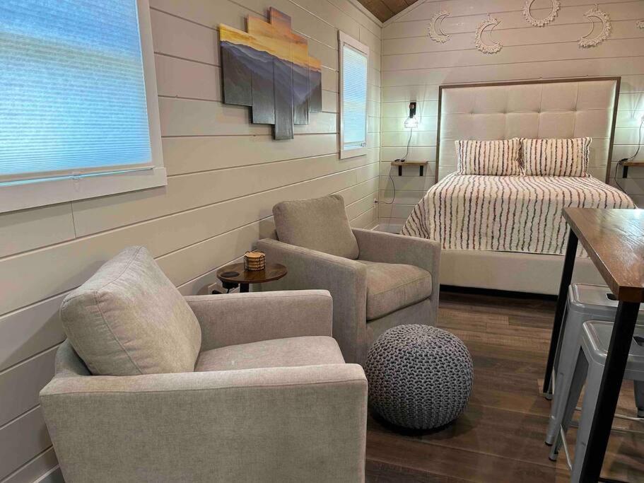 Blissful Nook Tiny Home ~ Cozy Retreat W/ Hot Tub; Near Town And Deep Creek 브라이슨시티 외부 사진